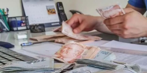 En düşük aylık gündemde! Emekli aylığı ne kadar olacak? Emekli maaşlarına zam için toplantı yapılacak