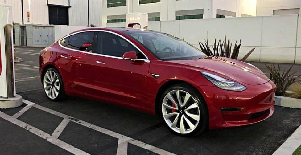 En düşük bakım maliyetli araba Tesla oldu!