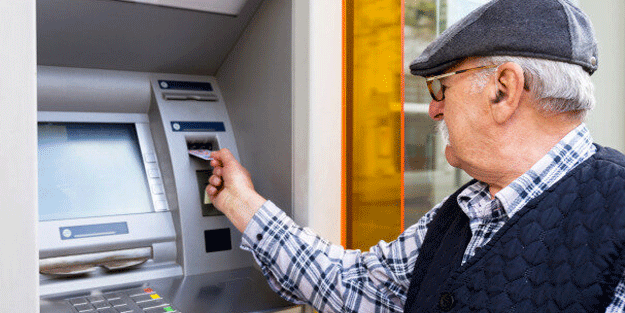 En düşük emekli maaşı 7 bin 500 TL'den 9 bin 375'ye yükseldi.