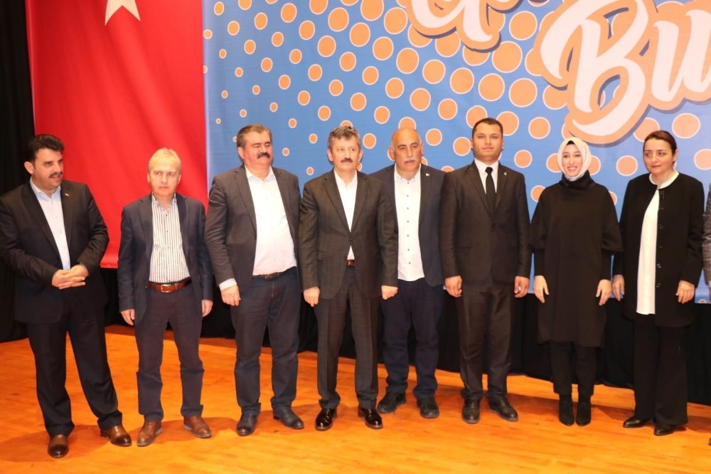 En genç milletvekilinden siyaset tavsiyesi