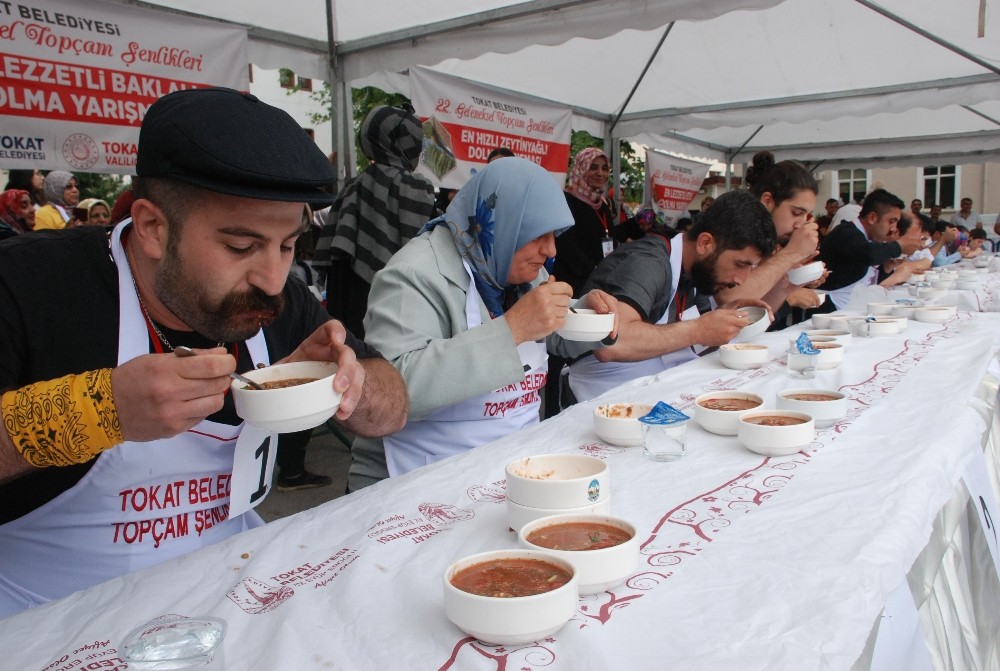 En hızlı bat yeme ve yaprak sarması için yarıştılar 