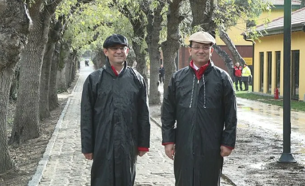 En iyi bildiği şeyi yapıyorlar! Hep kavga… İzmir ve İstanbul için birbirlerine girdiler