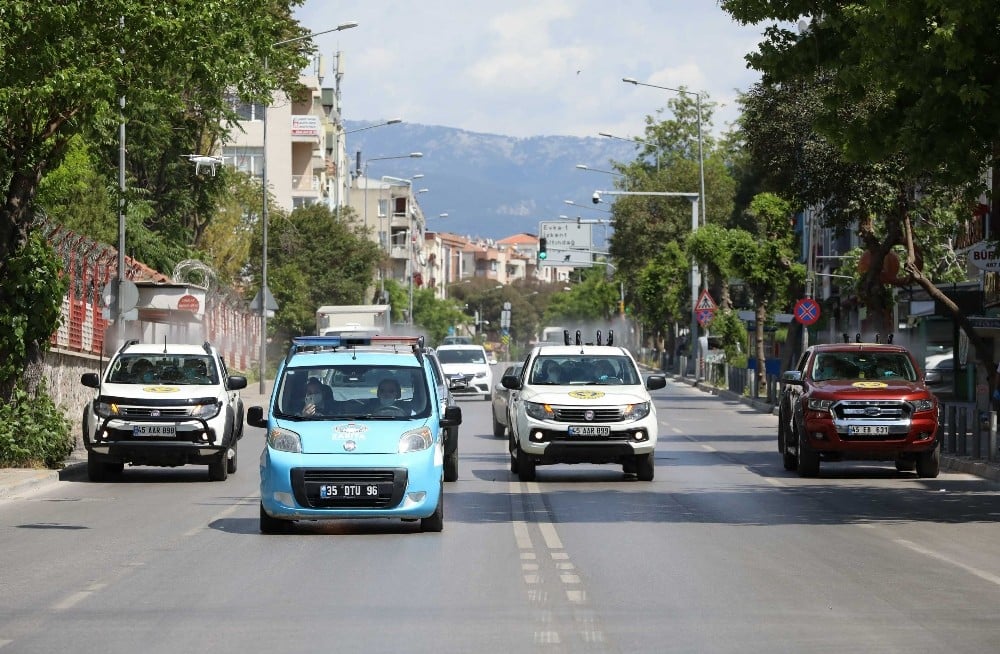 En kalabalık ilçede dezenfekte arttı vaka sayısı düştü 