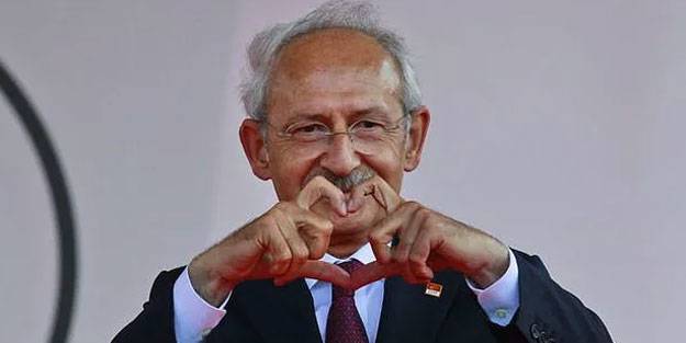 En küçük işçinin dedesine ikiz torun