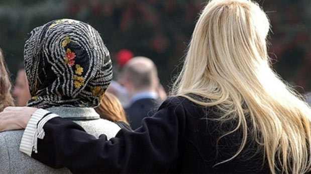 Başörtüsü yasağı seçim programına alındı