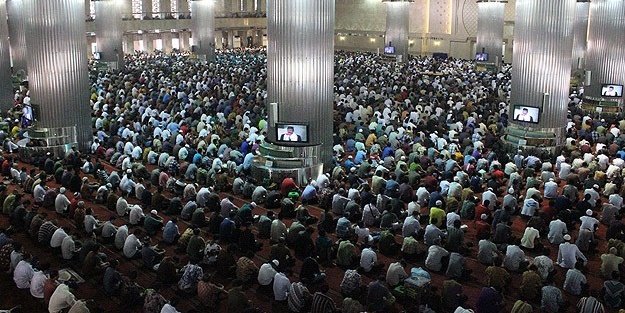 2 Müslümanı daha katlettiler