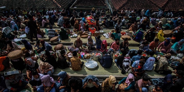Endonezya Ramazan ayını böyle kutladı