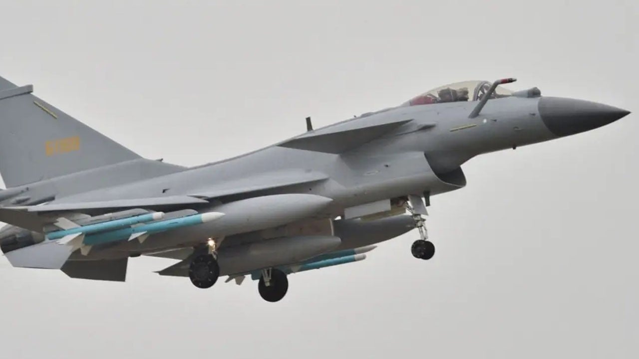 Endonezya yeşil ışık yaktı! 42 tane J-10 savaş uçağı alınmıştı yola çıktı! Son dakika