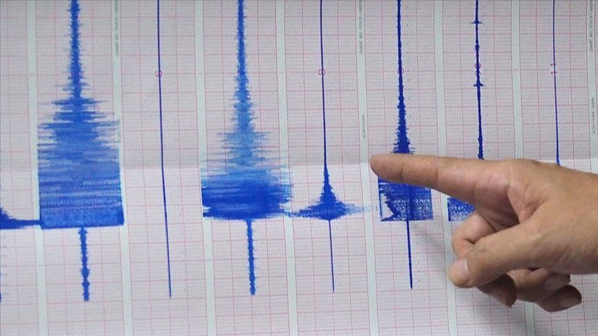 Endonezya'da 5,6 büyüklüğünde deprem meydana geldi