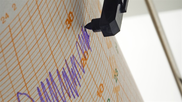 Endonezya'da 6 şiddetinde deprem meydana geldi