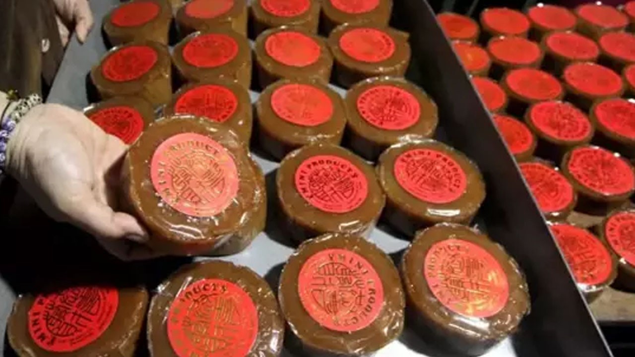 Endonezya'da Çin'in Geleneksel kek üretimi başladı! Nian Gao' nasıl yapılır?