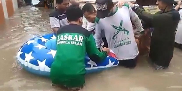 Endonezya'da felaket! Çok sayıda ölü var