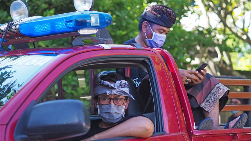 Endonezya'da Kovid-19 nedeniyle toplanma yasağına uymayanlara hapis cezası