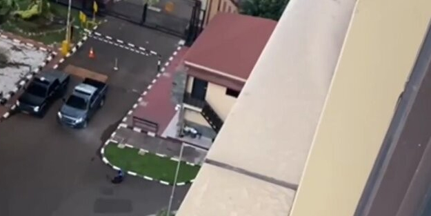 Endonezya'da polis merkezine saldırı girişimi: Vurularak durduruldu