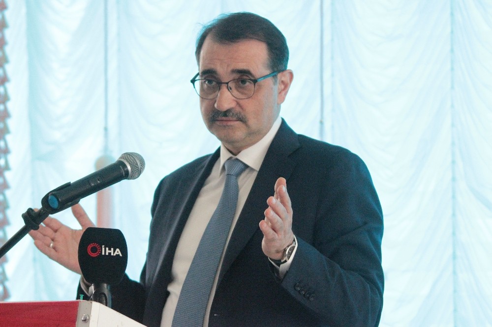 Enerji Bakanı Dönmez: “Karadeniz’de de petrol ve doğalgaz aramalarımızı yoğunlaştıracağız” 