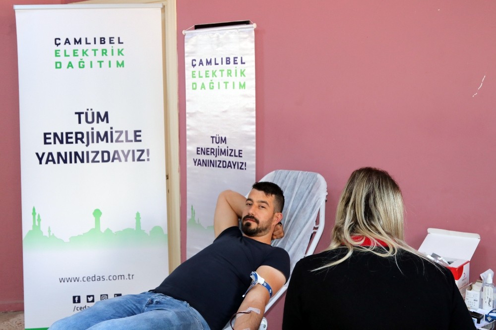 Enerji çalışanlarından kan bağışı 