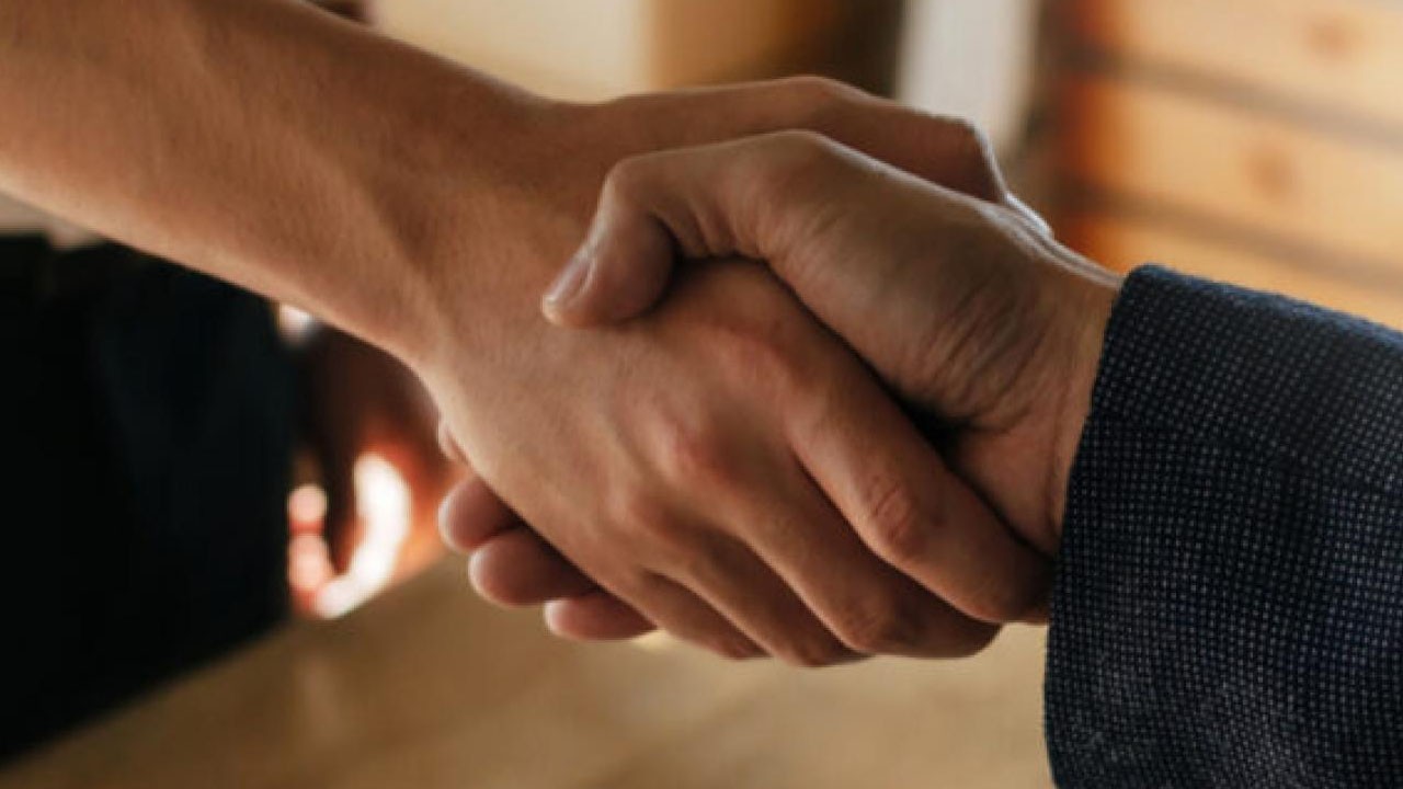 Dev enerji şirketi, o ülkede gaz anlaşmasını uzattı! Resmen kararı ilan etti	