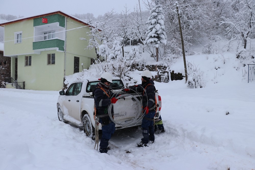 Enerji Timlerinin nefes kesen ‘kar ve karanlıkla’ mücadelesi 