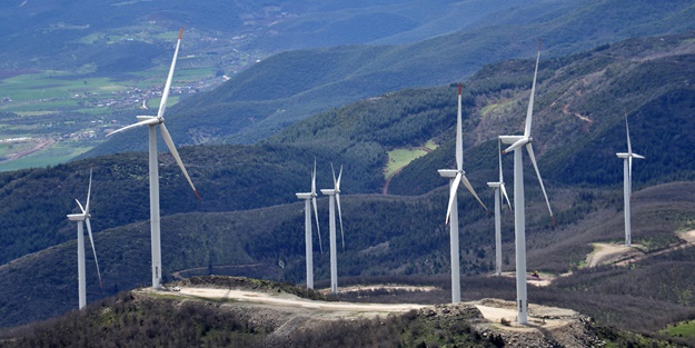 Enerji üretimine depremde de devam ettiler