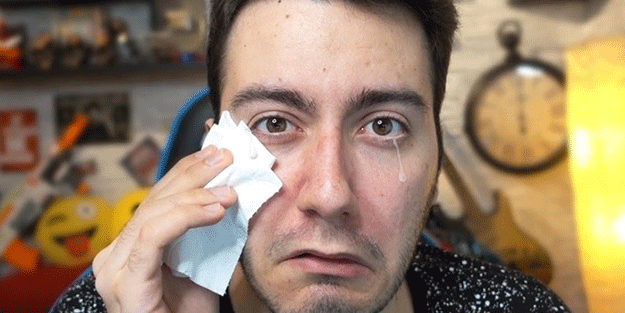 Enes Batur’un dünyası yıkıldı! Resmen yasaklandı