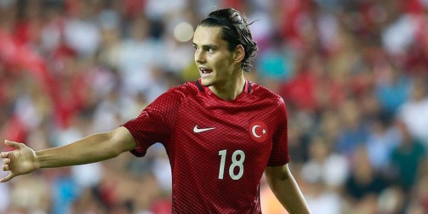 Enes Ünal golleriyle parlıyor!