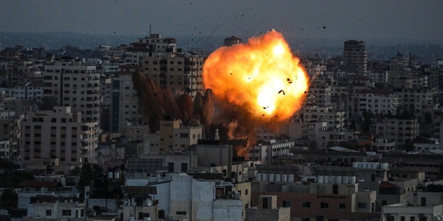 Engelli baba, hamile eşi ve kız çocuklarını katlettiler! İsrail'e tepki