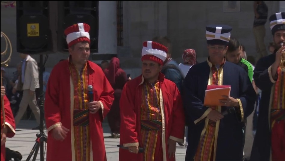 Engelli gençlerin konseri gönülleri fethetti