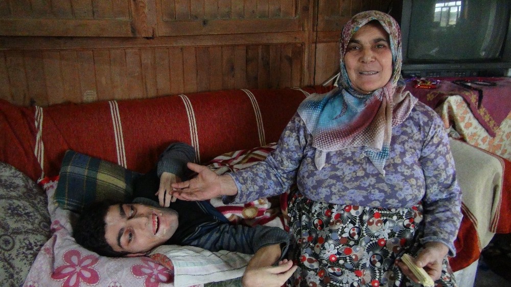 Engelli oğlu için verilen bakım parası faiziyle geri istendi 