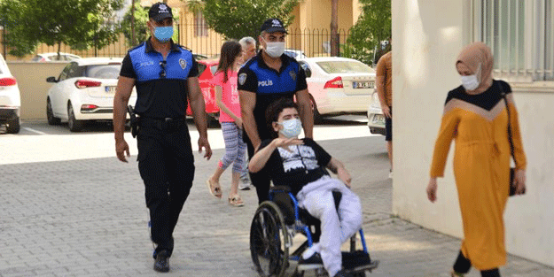 Engelli şehit çocuğunu YKS'ye polisler yetiştirdi