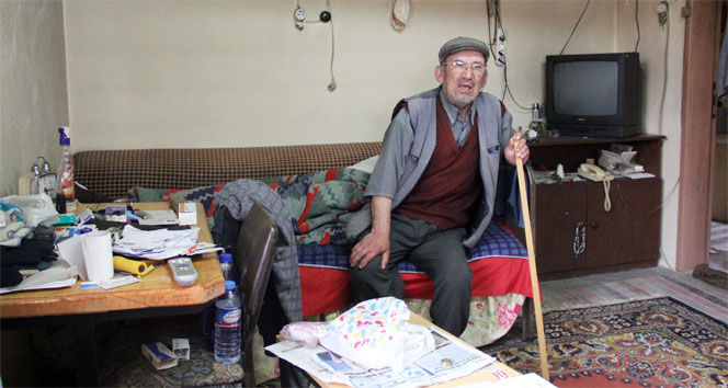 Engelli vatandaşın harabe evde yaşam mücadelesi