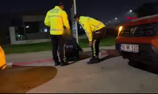 Engelli ve alkollü! Polislerin götürmesine bakın ne cevap verdi
