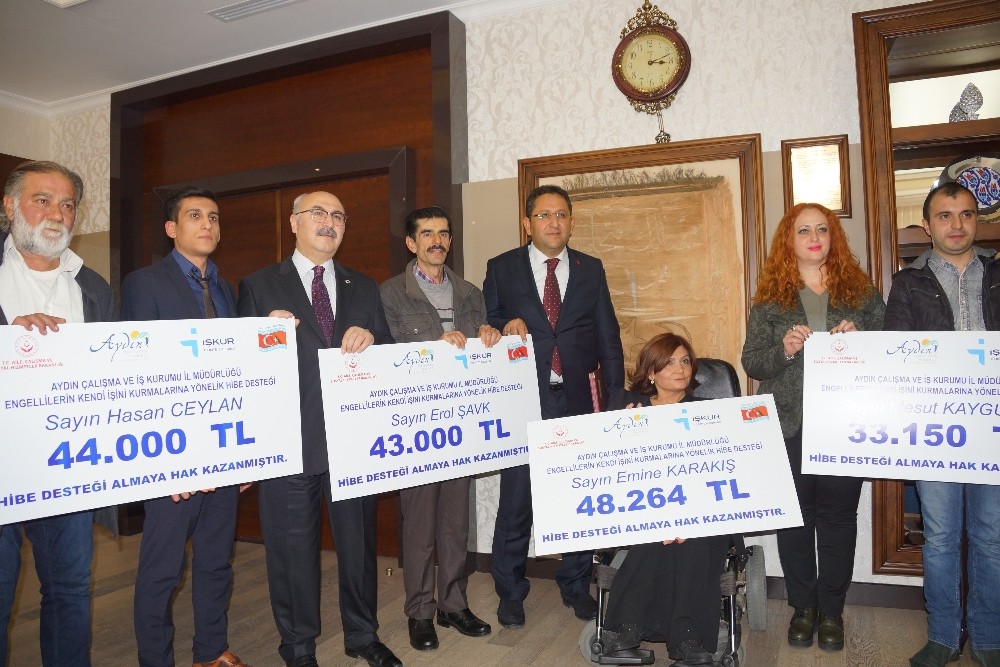 Engelli ve eski hükümlülere hibe çekleri teslim edilecek 