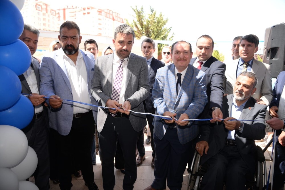 Engelliler Sosyal Tesisinin açılışını Başkan Ertuğrul Çetin yaptı 