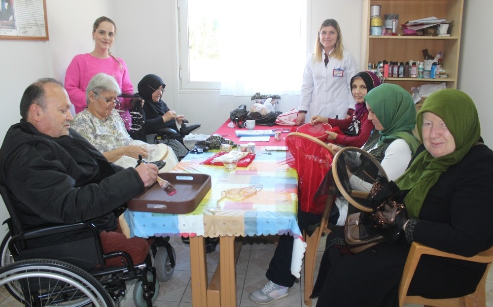 Engellilerin el emekleri yurt dışında satılıyor 