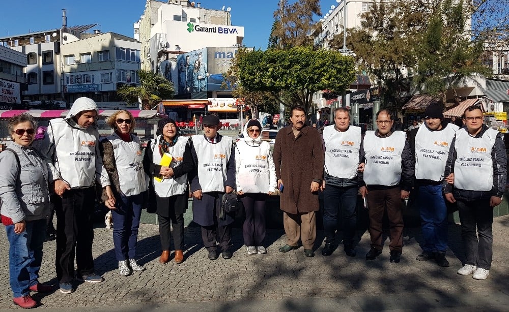 Engelsiz yürüyüşle empati yaptılar 