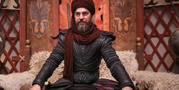 Engin Altan Düzyatan yerel seçimlerde oy vereceği ismi Türkiye'ye ilan etti