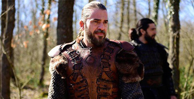 Engin Altan Düzyatan'ın diziden ayrılacağı iddialarına yapımcıdan cevap