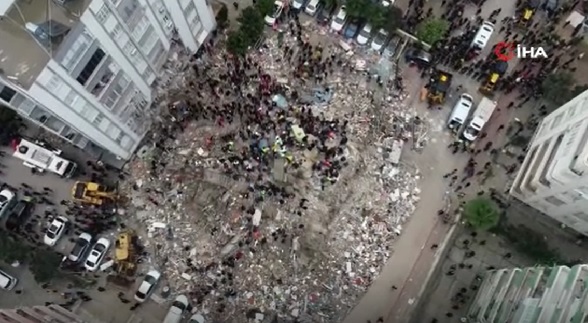 Enkaz alanı böyle görüntülendi