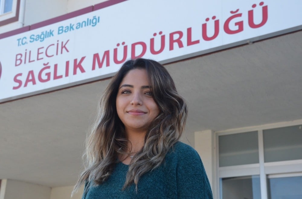 Enkaz altında kalan anneye ilk müdahaleyi yapan paramedik o anları anlattı 