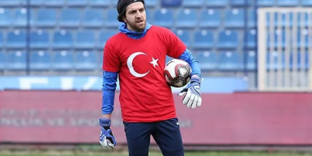 Enkaz altında kalan Yeni Malatyaspor kalecisi Ahmet Eyüp Türkaslan'ın son durumu belli oldu