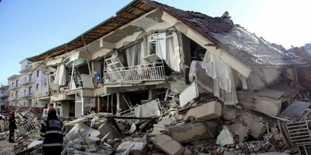 Enkazda gizli tehlike! Uzmanlardan 2010 yılı öncesine ait yapı enkazları için ölümcül uyarı