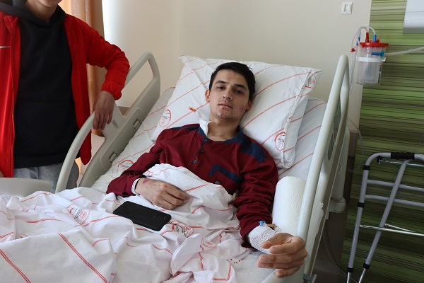 Enkazdan çıkarılan genç o anları böyle anlattı!