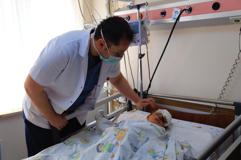 Enkazdan kurtarılan 3 yaşındaki Musa’dan güzel haber 