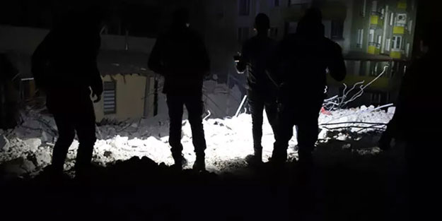 Enkazdan 'ses geldi' ihbarı