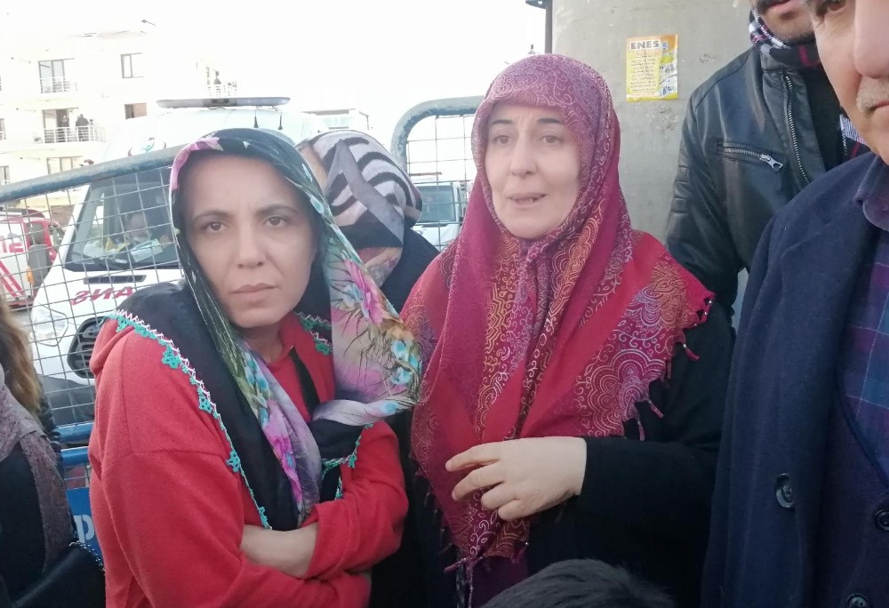 Enkazında sağ olarak çıkan Şahin ailesi: 