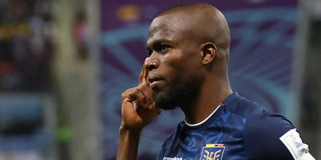 Enner Valencia çocuklara yardım edecek