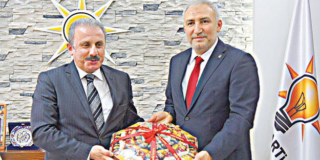 ‘Entrikalara rağmen süreçte kararlıyız’
