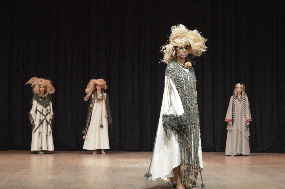 EOE “Yüreğimizle Dokunanlar” defilesi ile gönüllere dokundu 