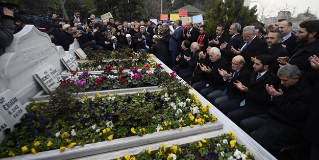 Erbakan Hoca hayırla yâd edildi