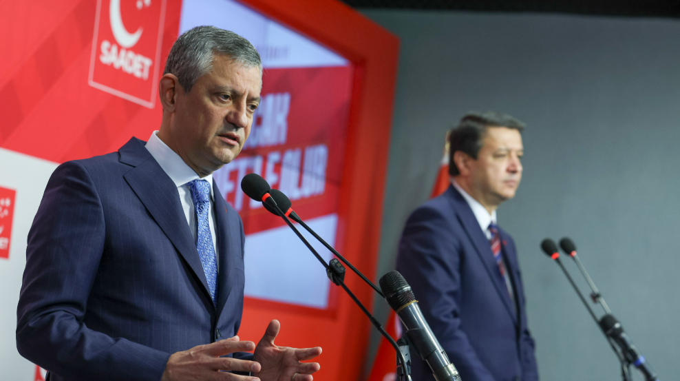 Erbakan Hoca olsa ‘hadi oradan’ derdi! Özgür Özel ve Mahmut Arıkan arasında fikir birliği